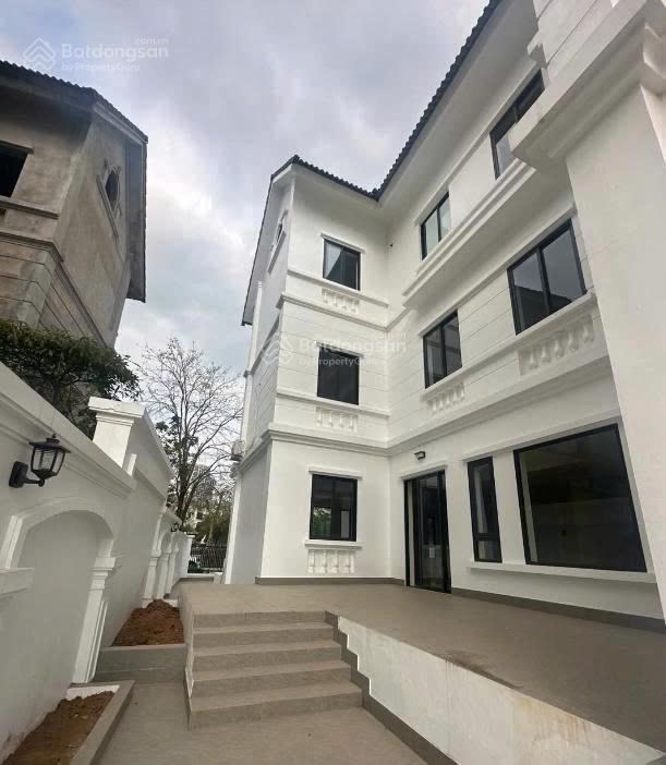 Bán biệt thự khu k7, thoáng trước sau, có sân vườn view công viên 65ha