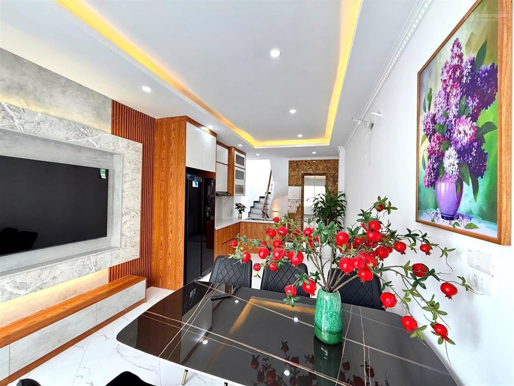 Hạ giá bán gấp, nhà phan kế bính, lô góc, thang máy, ngõ thông, đủ đồ, ở luôn, 51m, hơn 9 tỷ