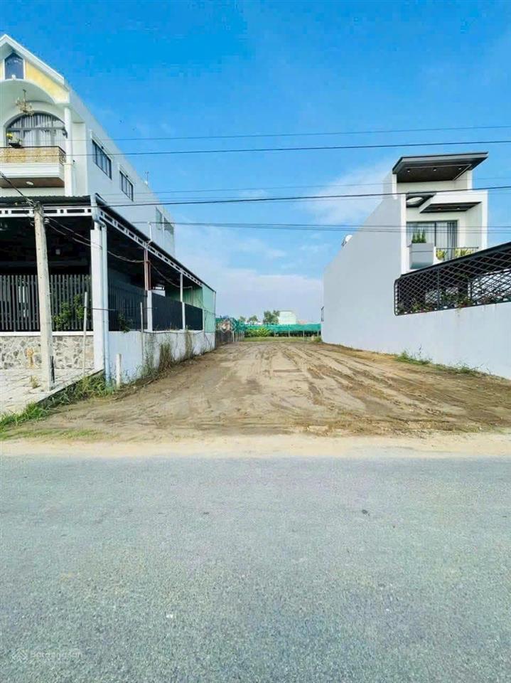 Lô đất ở mỹ lộc cần giuộc, diện tích 160m2, full thổ cư, sổ hồng riêng, giá 800 triệu, đường ô tô