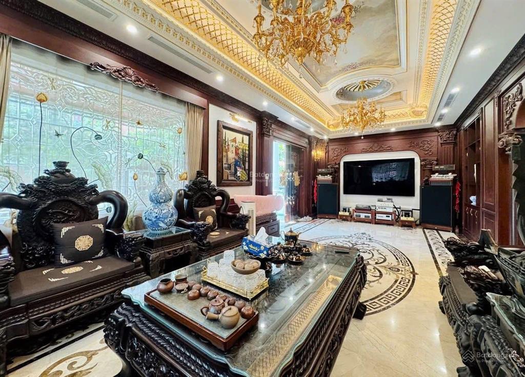 Bán căn liền kề kđt starlake 155m2, 6 tầng, giá 110 tỷ.