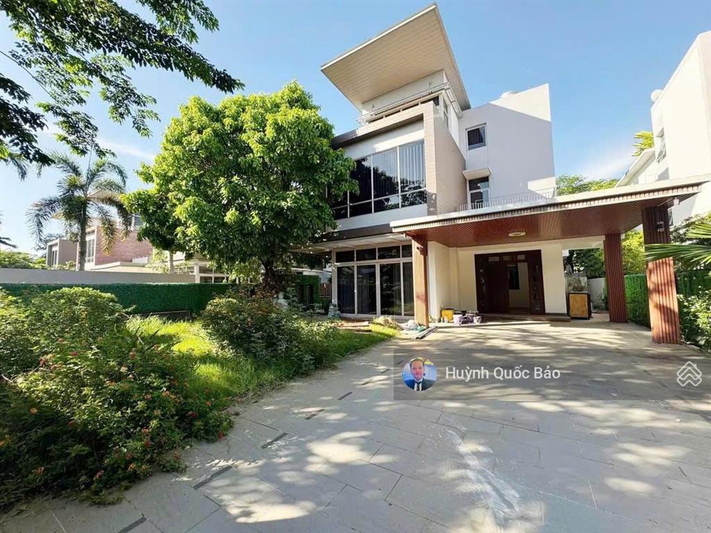 Cắt giảm 10 tỷ biệt thự 3 mặt tiền 494m2 full nội thất giá còn 55 tỷ thương lượng