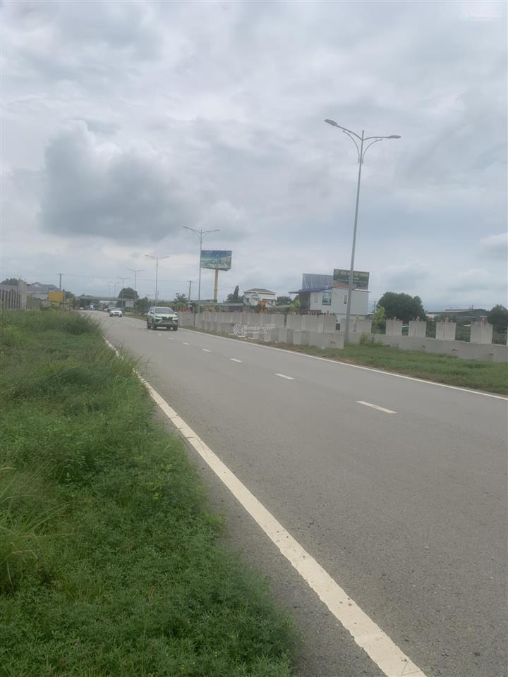 Cần bán gấp đất mặt tiền đường hàm kiệm tiến thành, dt ngang 97m dài 70m pháp lý sổ bán hết 3,5tỷ