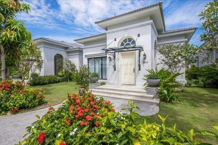 Chính chủ bán 1 căn biệt thự biển vinpearl đà nẵng, ngay sát biển 600m2 4pn view rất đẹp giá 17tỷ