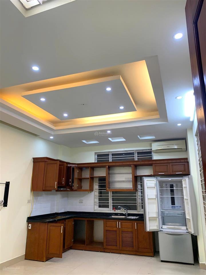 Em cần bán căn nhà 52m2 sổ đỏ xây 4 tầng tọa lạc tại phố hồng mai hai bà trưng, giá hơn 9 tỷ chút