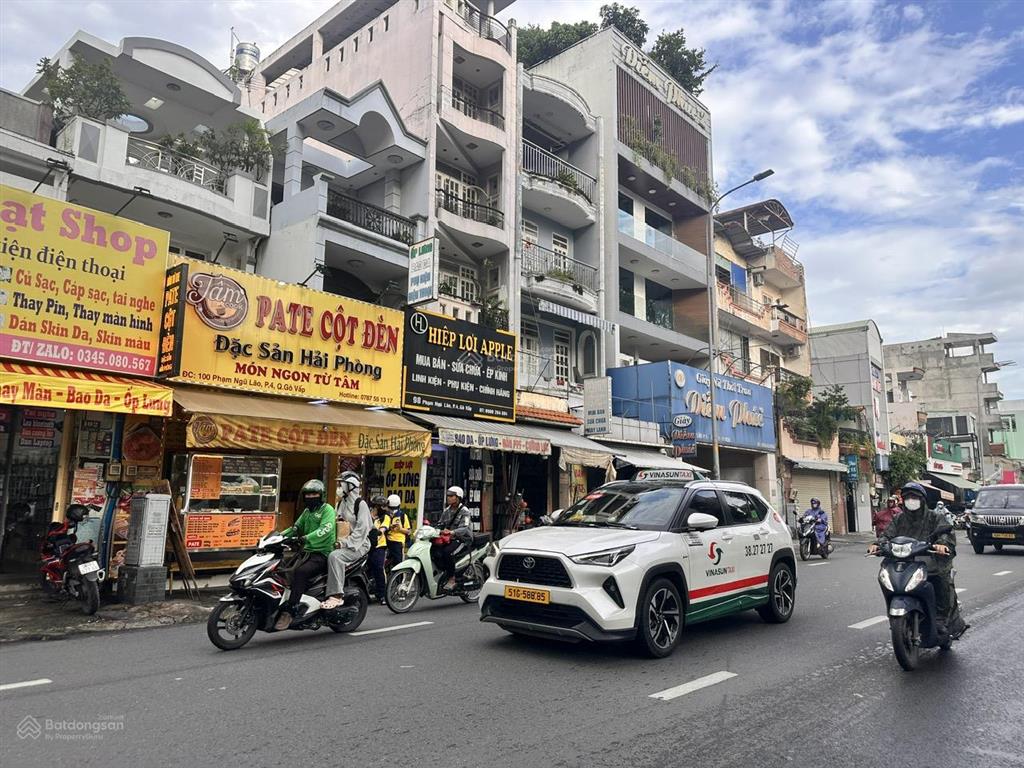 Nhà mặt tiền ngay chợ gò vấp, đại học công nghiệp, 3 tầng dt rộng 4.5x25m, giá 14,5 tỷ