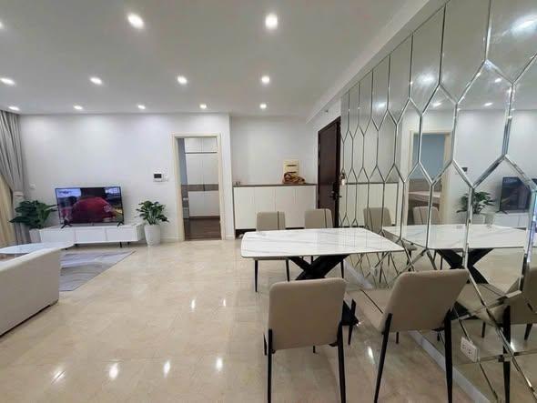 [8.7 tỷ] Gửi bán căn C6 - 2PN - 77m2 với layout thiết kế đẹp nhất Vinhomes D'capitale