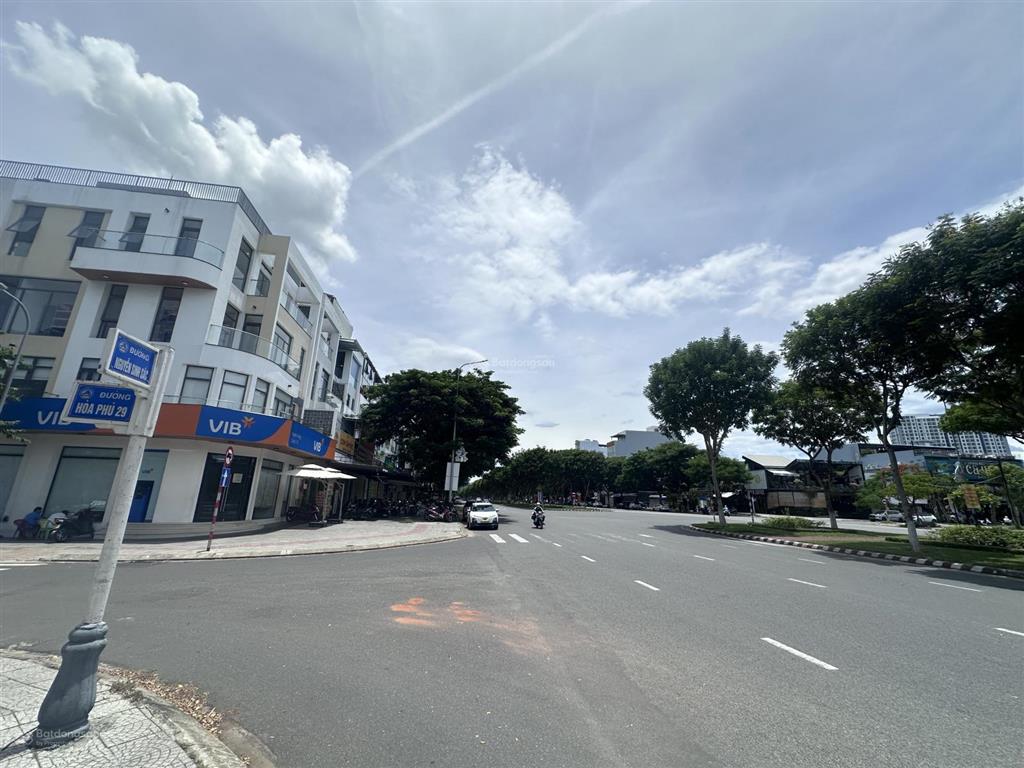 Em còn căn shophouse chính chủ 4,5 tầng 2 mặt tiền đường nguyễn sinh sắc trục thương mại quận lc