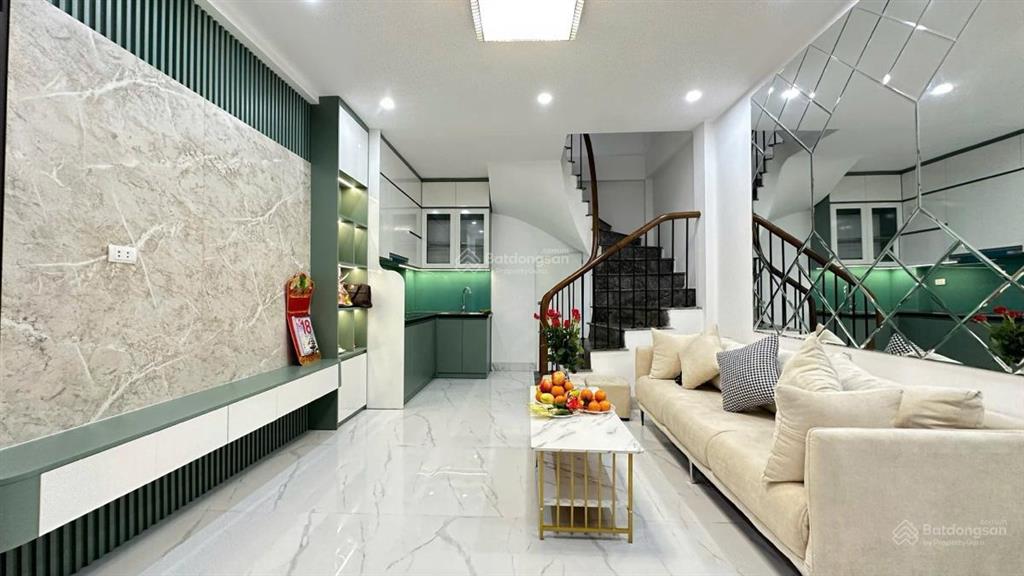 Mặt ngõ hoàng mai, lô góc, 50m ra ô tô tránh, ngõ trước nhà 3m, 6 tầng full nội thất, sổ đẹp