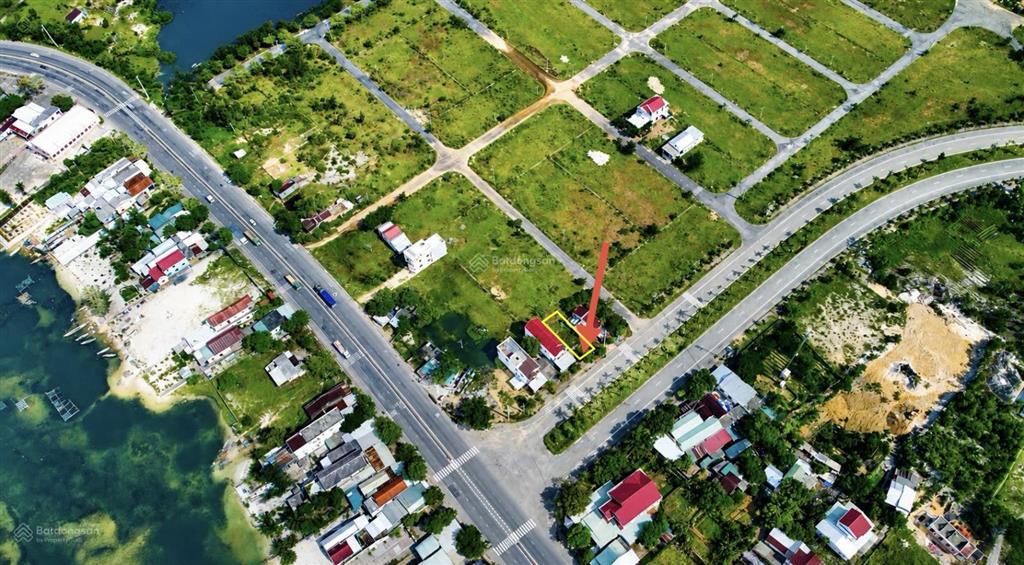 Đất mặt tiền kinh doanh nguyễn văn đạt lăng cô. trục chính ra biển