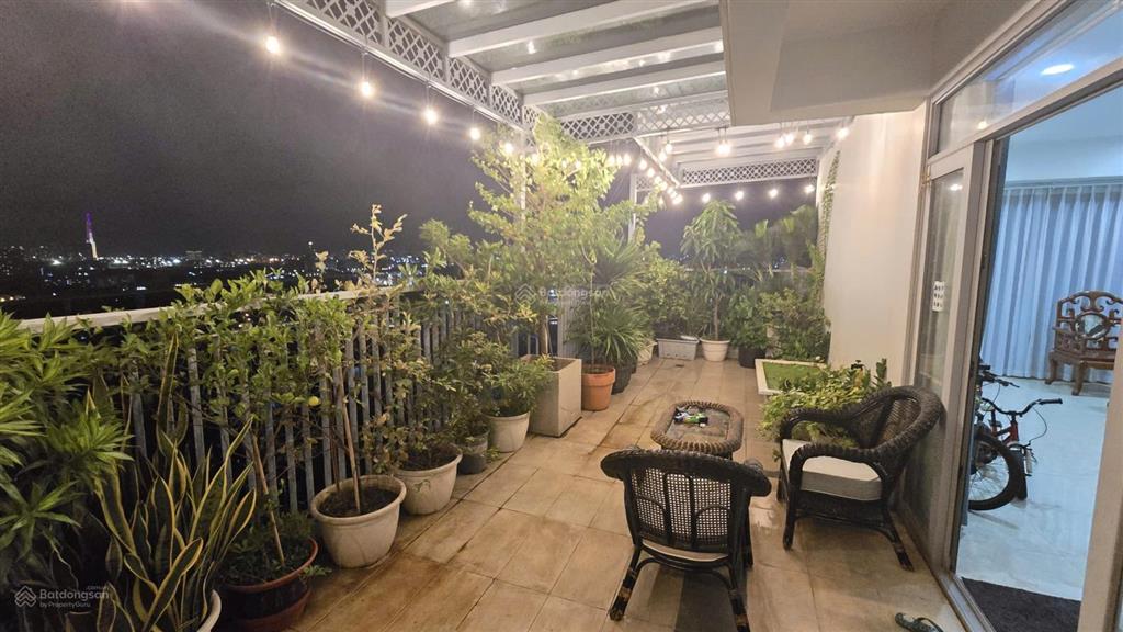 Bán penthouse cc luxgarden quận 7, có sân vườn riêng giá 7,9 tỷ