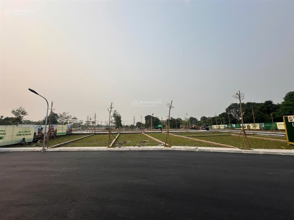 Bán đất gần khu công nghệ cao hòa lạc 100m², mặt tiền 6m, sổ đỏ sẵn, giá 2 tỷ