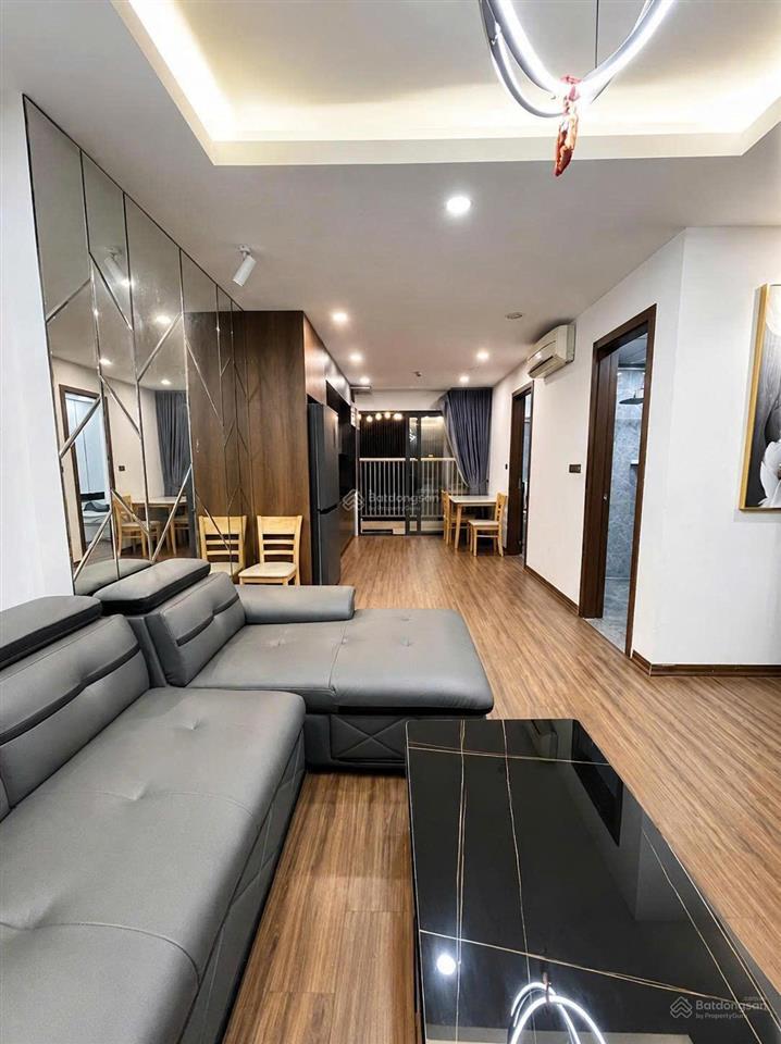 Chính chủ cần bán căn 67m thiết kế 2pn, 2vs, không gian rộng rãi, công năng cực hợp lý.