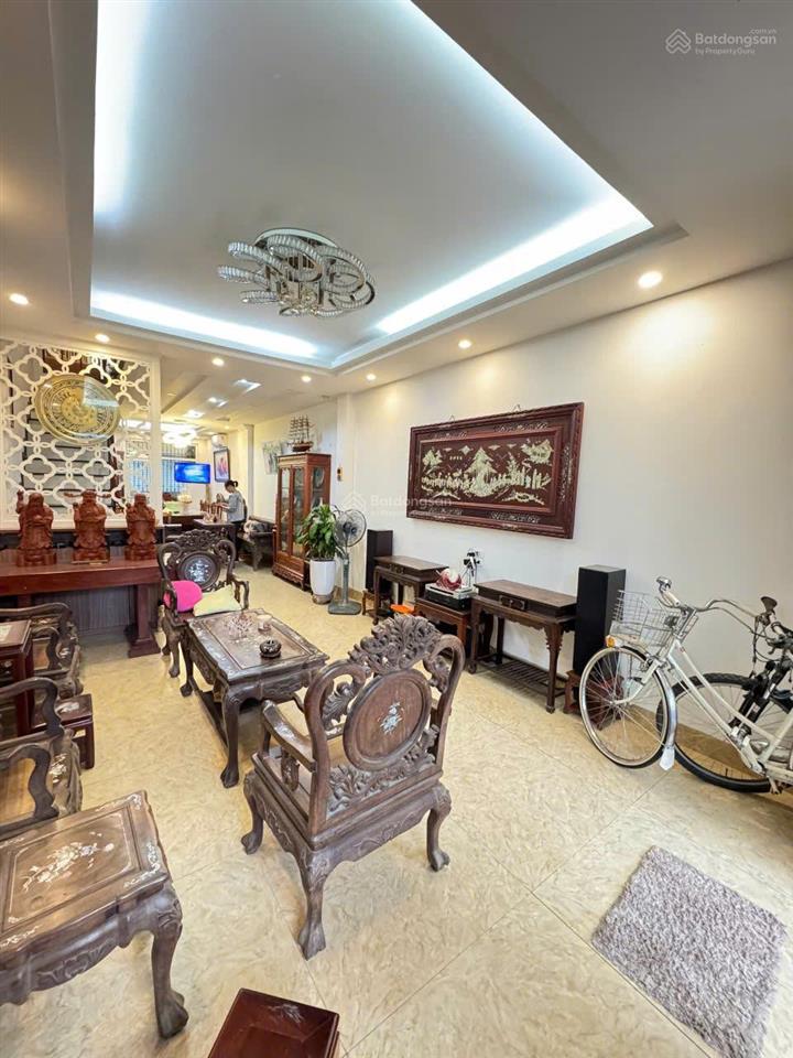 Bán nhà 4 tầng mặt hồ bồ đề, 180m2, xây tòa 9 tầng, văn phòng, căn hộ, dòng tiền