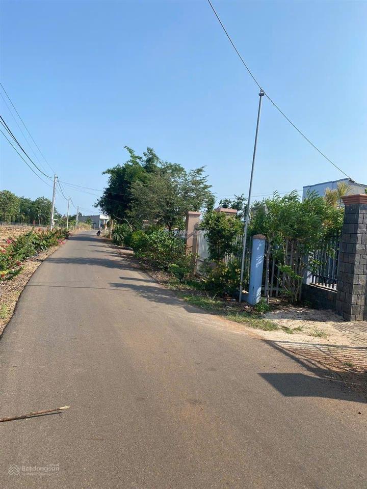 Cần sang nhượng 500m2 đất mặt tiền nhựa, tặng luôn căn nhà mới