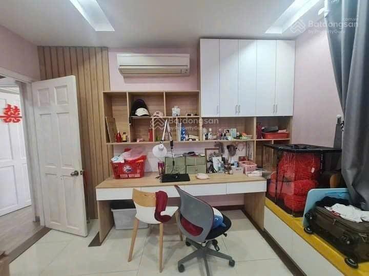 Cần bán căn hộ chung cư h2, p8, q4, tp. hcm. dt 131m2 3pn2wc, giá 8,2 tỷ. 0866 688 *** phan đặng