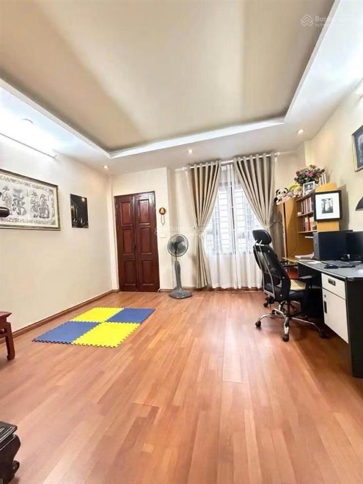 Bán nhà phân lô lương thế vinh, lô góc 2 mặt ngõ, vỉa hè ô tô tải dừng đỗ, kinh doanh văn phòng.