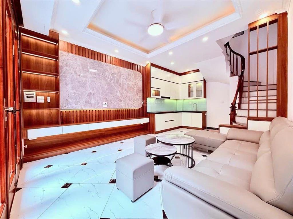 Cần bán nhà! khu 72ha vĩnh phúc, ngõ 3 gác tránh, thông, gần phố, thoáng, sân xe, 34.6m2*5t