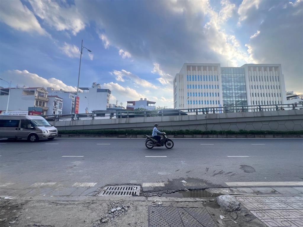 Bán đất đẹp tại phố hồng tiến, 30 tỷ, 120m2, mặt tiền 6.7m, ngõ rộng 5m, giá tốt