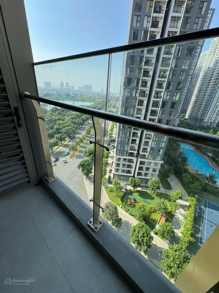 Tôi bán studio view hồ đẹp 28m2 toà a2 lumiere