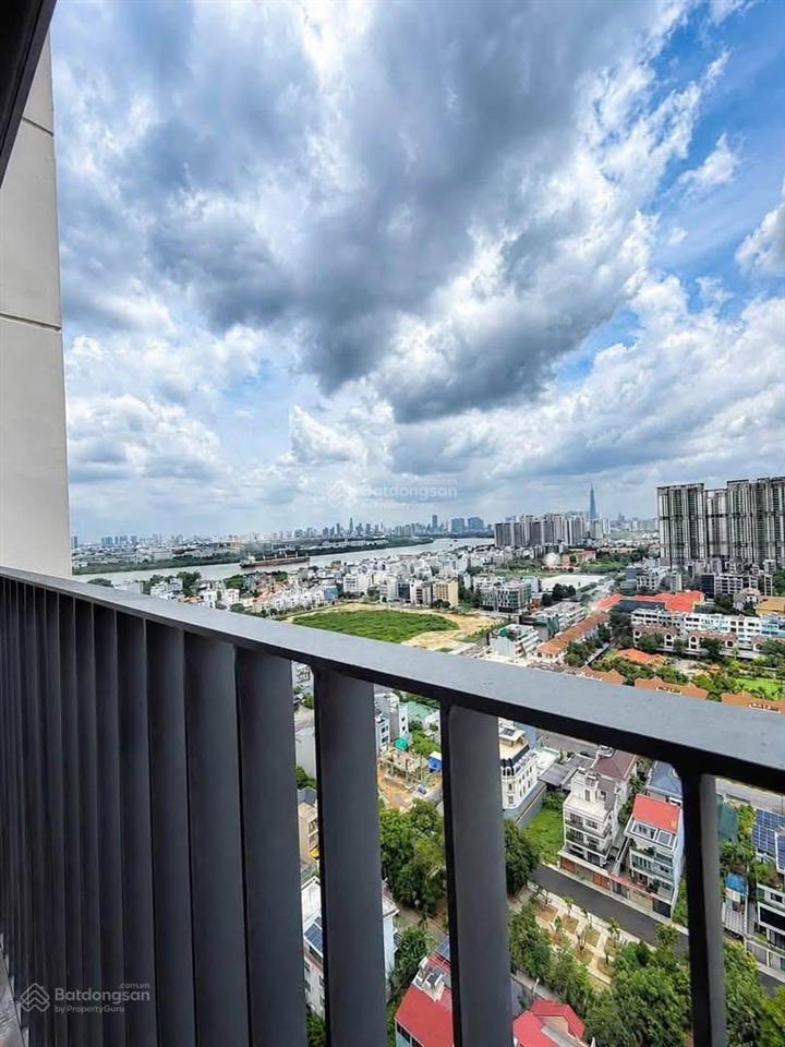 Chủ gửi bán căn 2pn giá full 6.2 tỷ view landmark 81. anh chị nhắn oanh xem nhà nhé 0901 353 ***
