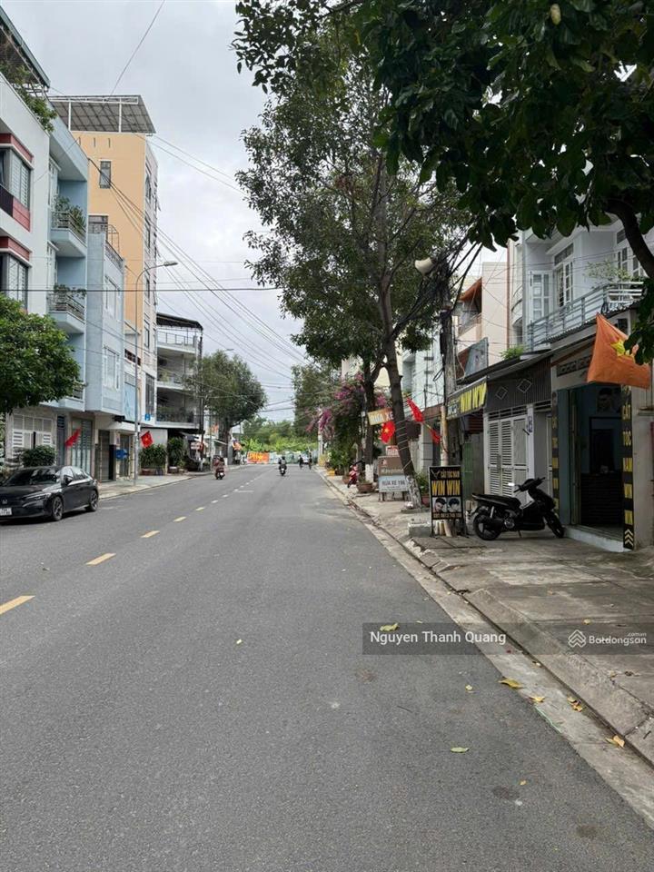 Nhà 2 mặt tiền đường nguyễn thị định, nhà 2 tầng + 1 tum đẹp khu phước long gần sân bay cũ