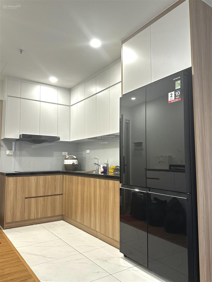 Bán căn góc 2pn+, 5.3 tỷ full nội thất 64m2 tòa i4 vinhomes smart city, sẵn sổ đỏ, có hỗ trợ vay