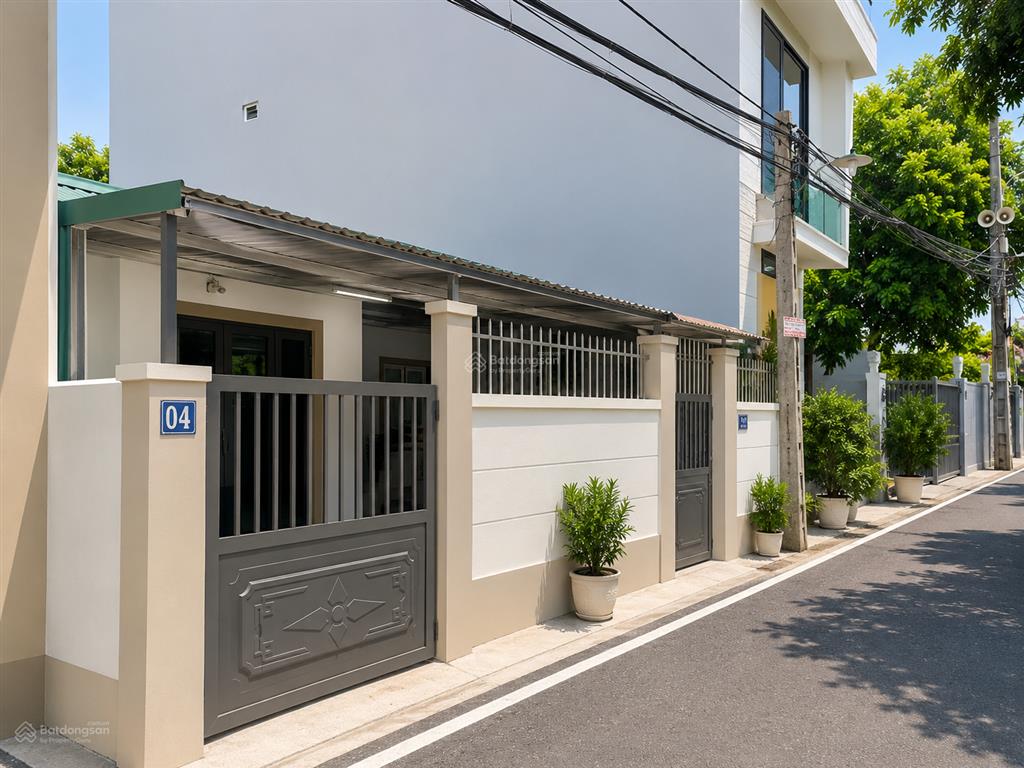 Nhà 1 tầng 6.x tỷ74m2 đặng công chất hồ sen yên viênô tô qua nhà15m ra đường 4 lànsổ nở hậu