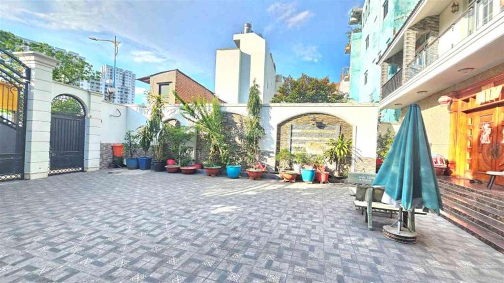 Biệt thự mặt tiền lò gốm quận 6 dt 726 m2 full thổ 95 tỷ