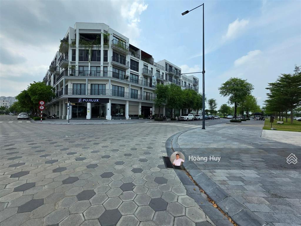 Chính chủ bán nhà liền kề, mặt phố kd kđt the manor central park vỉa hè rộng 75m2 5t mt 5m 32,9 tỷ