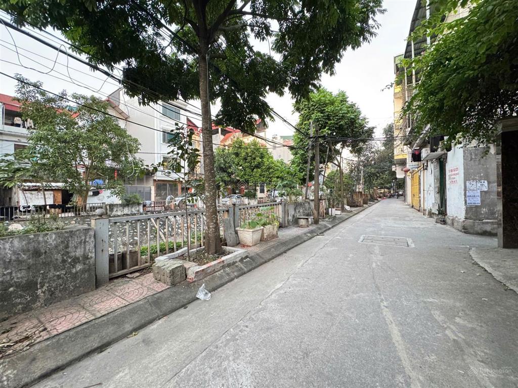 Bán nhà hà trì hà đông 32m x 4 tầng full nội thất giá nhỉnh 7 tỷ ô tô đổ cửa