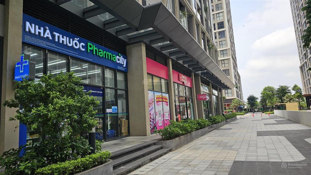 Bán shop 90m2. hđ cho thuê 90tr. bán 24 tỷ