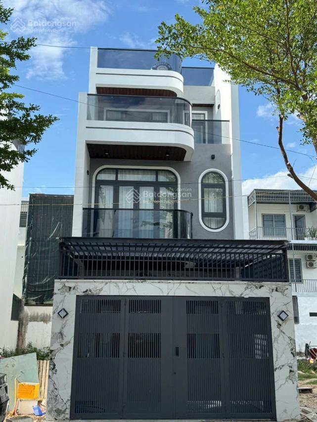 Bán căn nhà hiện đại tại khu đô thị mỹ gia gói 4. giá 8tỷ990tỷ, 100m2, giá siêu hời!