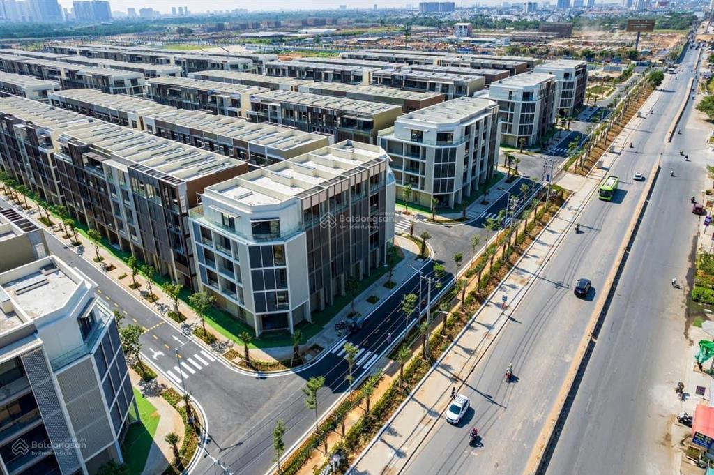 Cần bán gấp căn soho giá 31 tỷ đã bao gồm thuế phí, nhà sẵn sổ