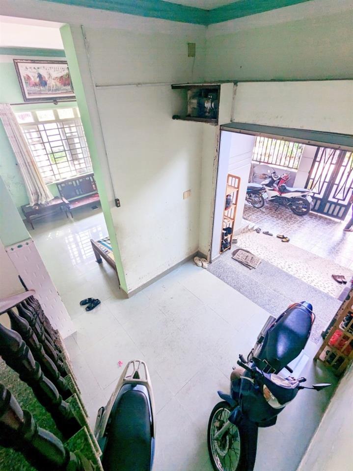 Bán nhà 105m2, đường 160, Tăng Nhơn Phú A, Q9, Thủ Đức, TP HCM, 3 tầng, sổ hồng riêng,