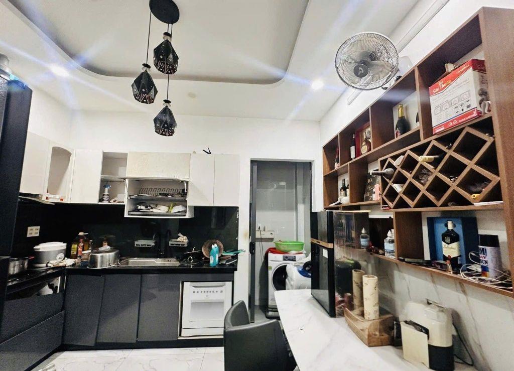 BÁN NHÀ KHU COMPOUND CÓ BẢO VỆ - VIEW RỪNG TRONG LÒNG THÀNH PHỐ