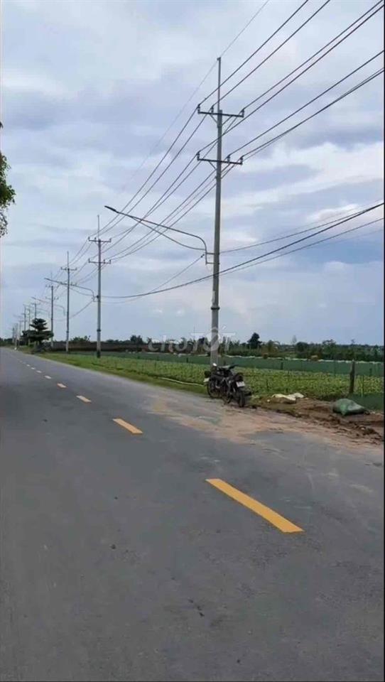 Bán đất mặt tiền thổ cư 390triệu 140mv