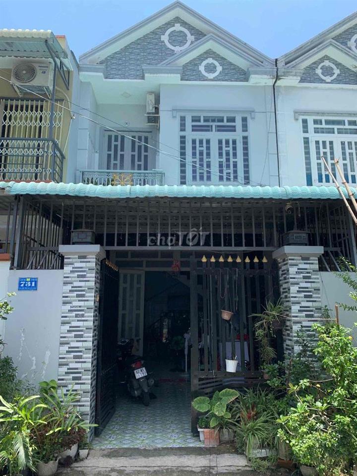 cần bán nhà 1 trệt 1 lầu
