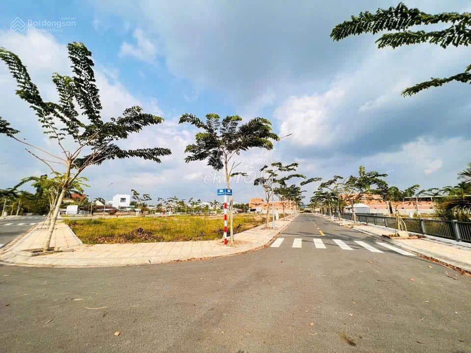 Thanh lý lô đất ngay chợ Đại Phước DT 100m2 giá chỉ 1,450 tỷ bao thuế còn thương lượng