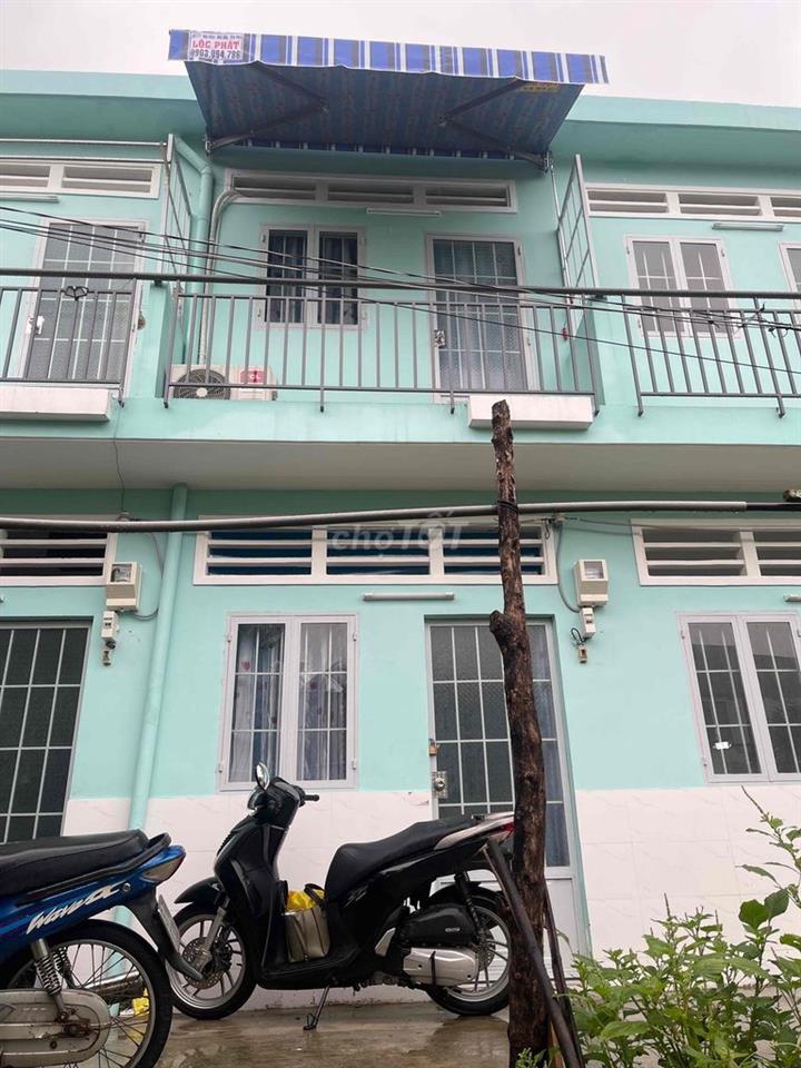 Nhà ở Quận 7, Đường Huỳnh Tấn Phát