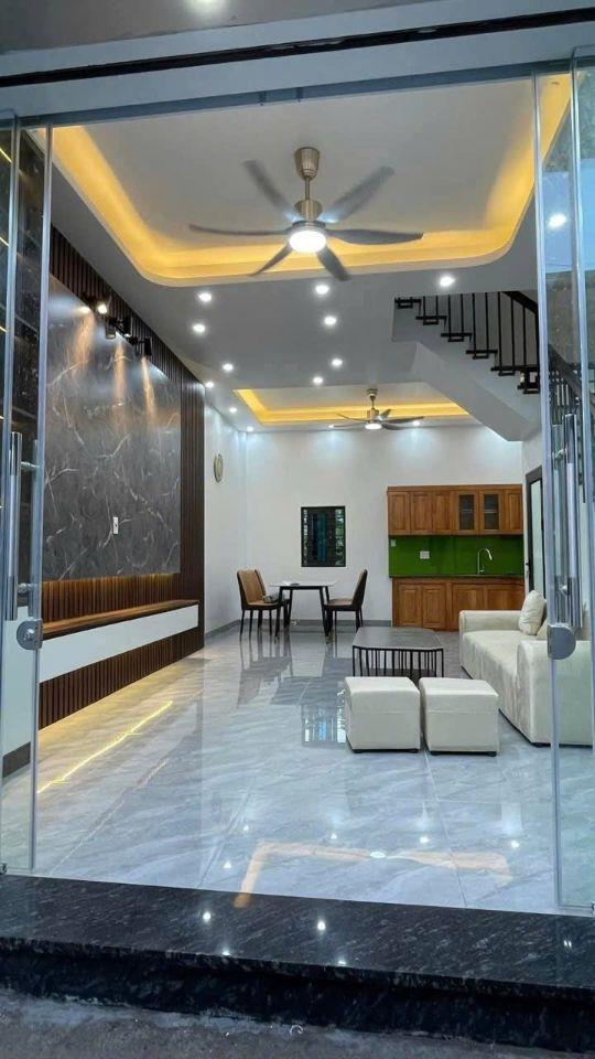 Bán căn nhà 3 tầng ngõ phố Nhị Châu, TP Hải Dương, 48m2, mt hơn 5m, 3 ngủ, 2 vs, 1.65 tỷ