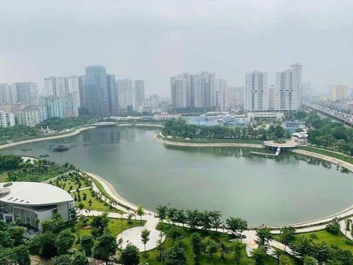 Cư dân C2 Vinhomes D'capitale gửi bán căn STUDIO 38m2 view hồ gái 3.4x tỷ