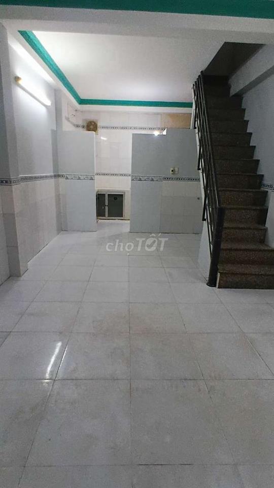 Chợ Phạm Thế Hiển, 4m x 8m, 1 Lầu, Sổ Hồng Riêng, Chỉ Hơn 3 Tỏi Tí