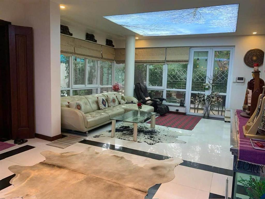 Bán nhà Lê Văn Hưu, 76m², 5 tầng, mặt tiền gần 7m, 32,3 tỷ, ngõ rộng, kinh doanh homestay