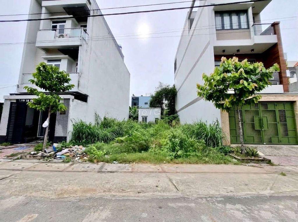 Bán hơn 200m2 đất thổ cư ngang 6 dài 35