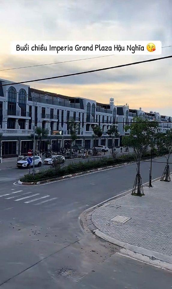 Bán Nhà Phố Imperia Vinhomes Green City 5x22, 4 tầng, giá 6ty7 đã sổ
