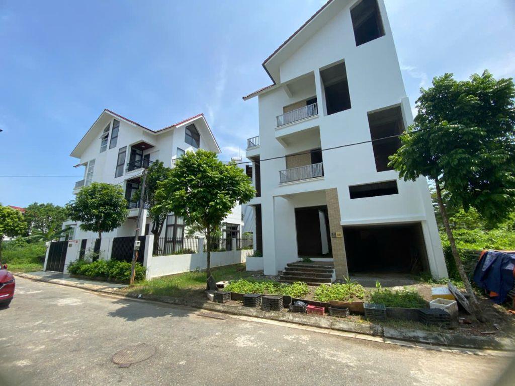 Bán gấp biệt thự Newhouse City, DT 204m2, MT 12m, SĐCC, giá rẻ chỉ 13.9 tỷ