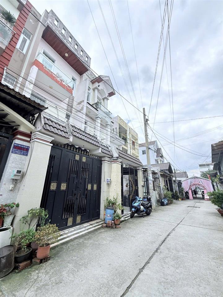 Ngộp Bank Giảm 400tr Nguyễn Thị Tú hẻm xe hơi vào nhà gần mặt tiền 80m2-4 Tầng -5 tỷ