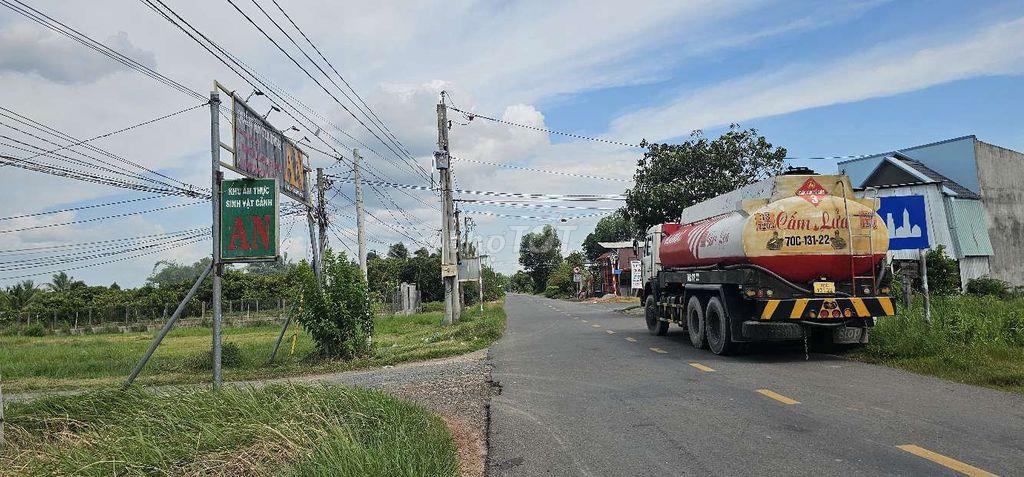 ĐẤT Ở SÂN VƯỜN