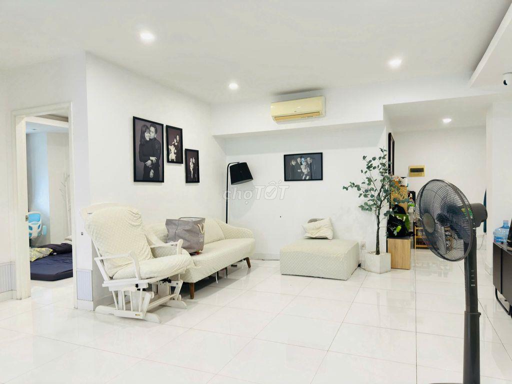 Screc Tower, Q3, 110m2, 3PN, 3WC, view Đông Nam sổ hồng