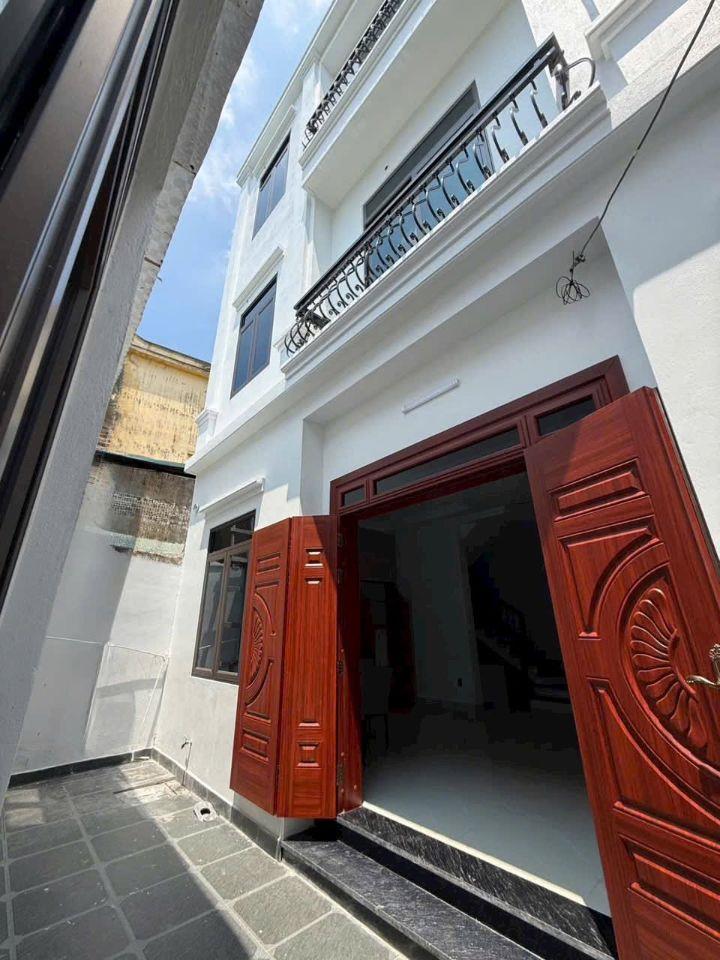 Bán nhà 3 tầng ngõ phố Đông Khê, ph Ngọc Châu, TP HD, 43m2, mt 7m, 3 ngủ, 3vs, 2.6x tỷ